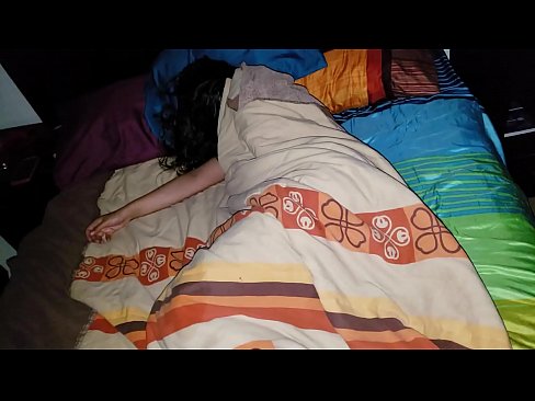 ❤️ Fillastro reprendendo á súa nova madrasta mentres ela dorme. ☑ Vídeo de puta  na pornografía gl.sexygirlspics-com.ru ❌